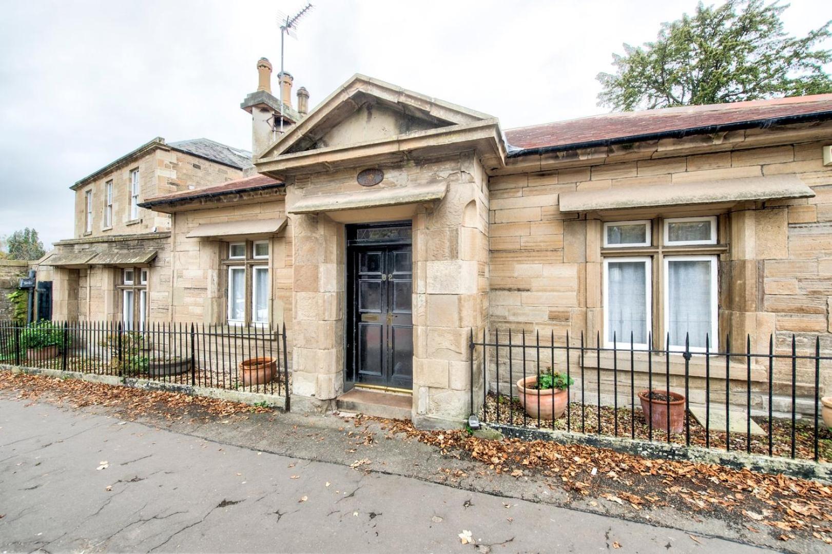 Guestready - Classic Charm Near Holyrood Park Edinburgh Bagian luar foto