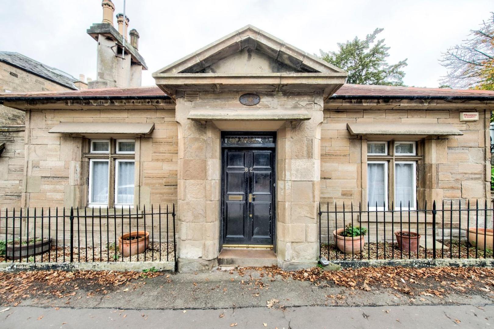 Guestready - Classic Charm Near Holyrood Park Edinburgh Bagian luar foto